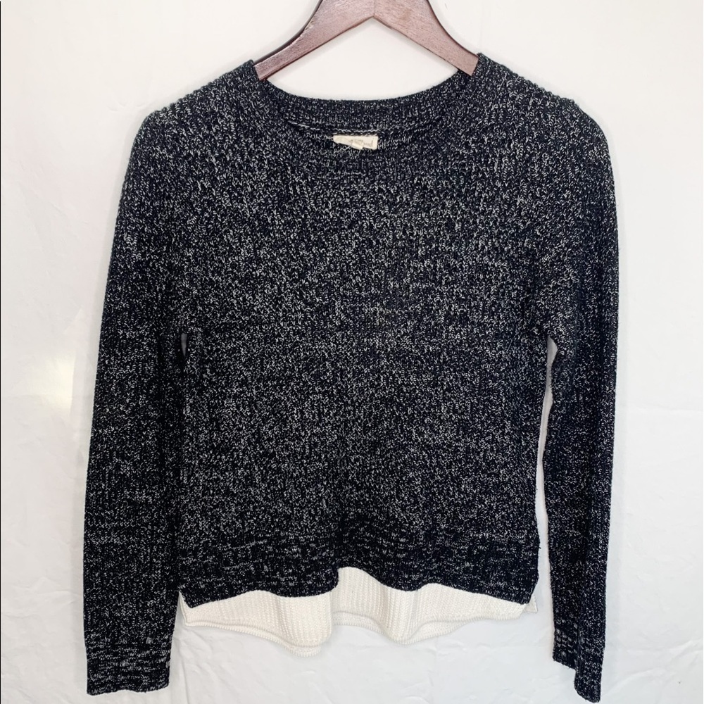 🦩2/$25 Hem & Thread / Heathered Sweater - Size S